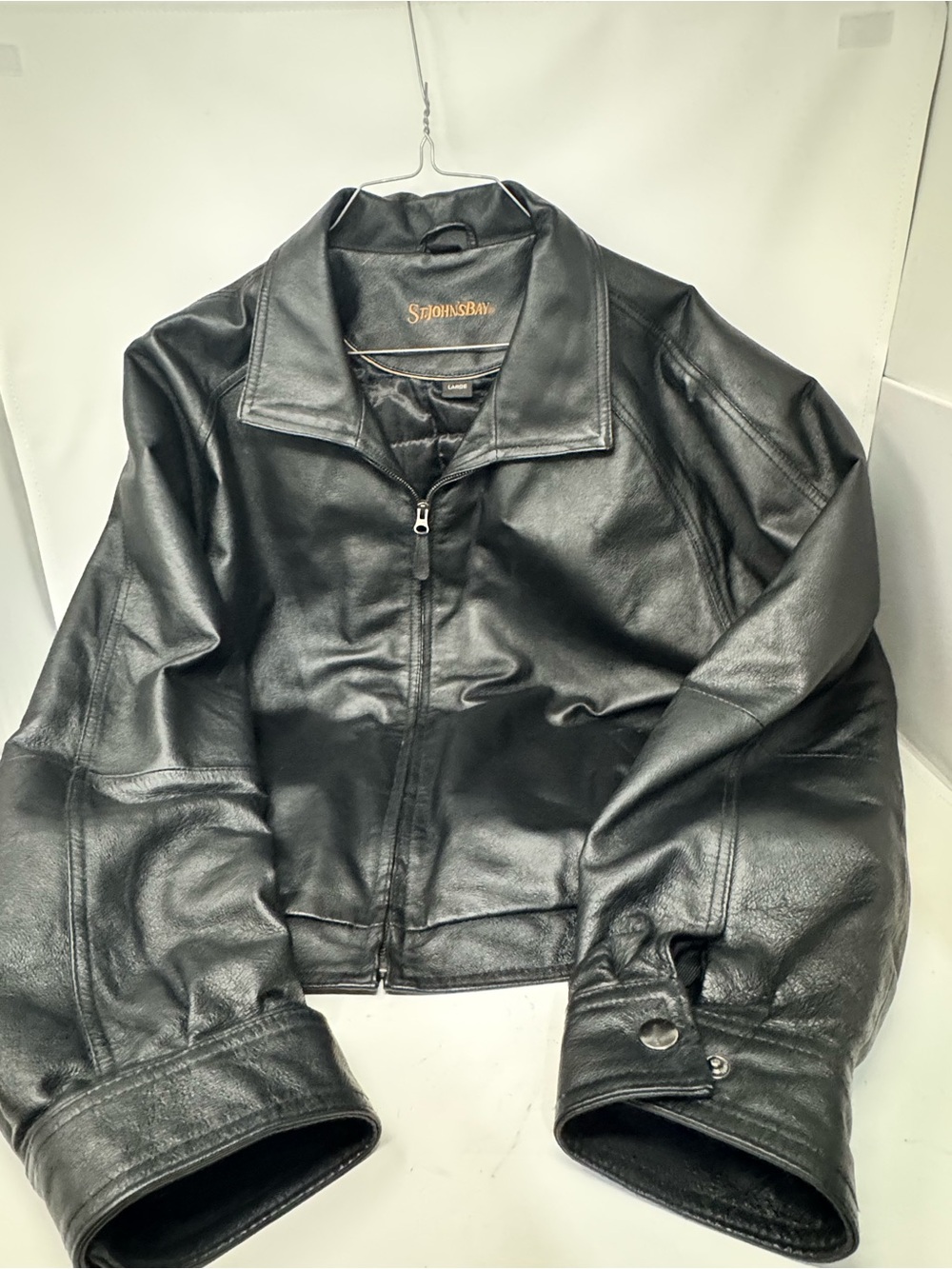 Vintage St. John's Bay Black Leather Bomber Jacket men’s SZ L preowned quilted